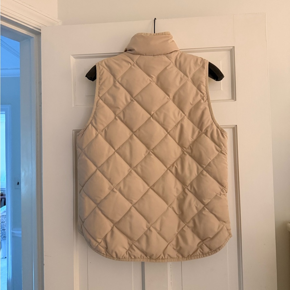 J. Crew Quilted Beige Vest in Excellent Condition - Picture 2 of 3